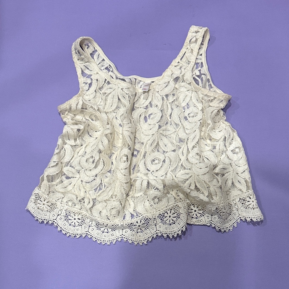 Xhilaration Cream Lace Crop Top